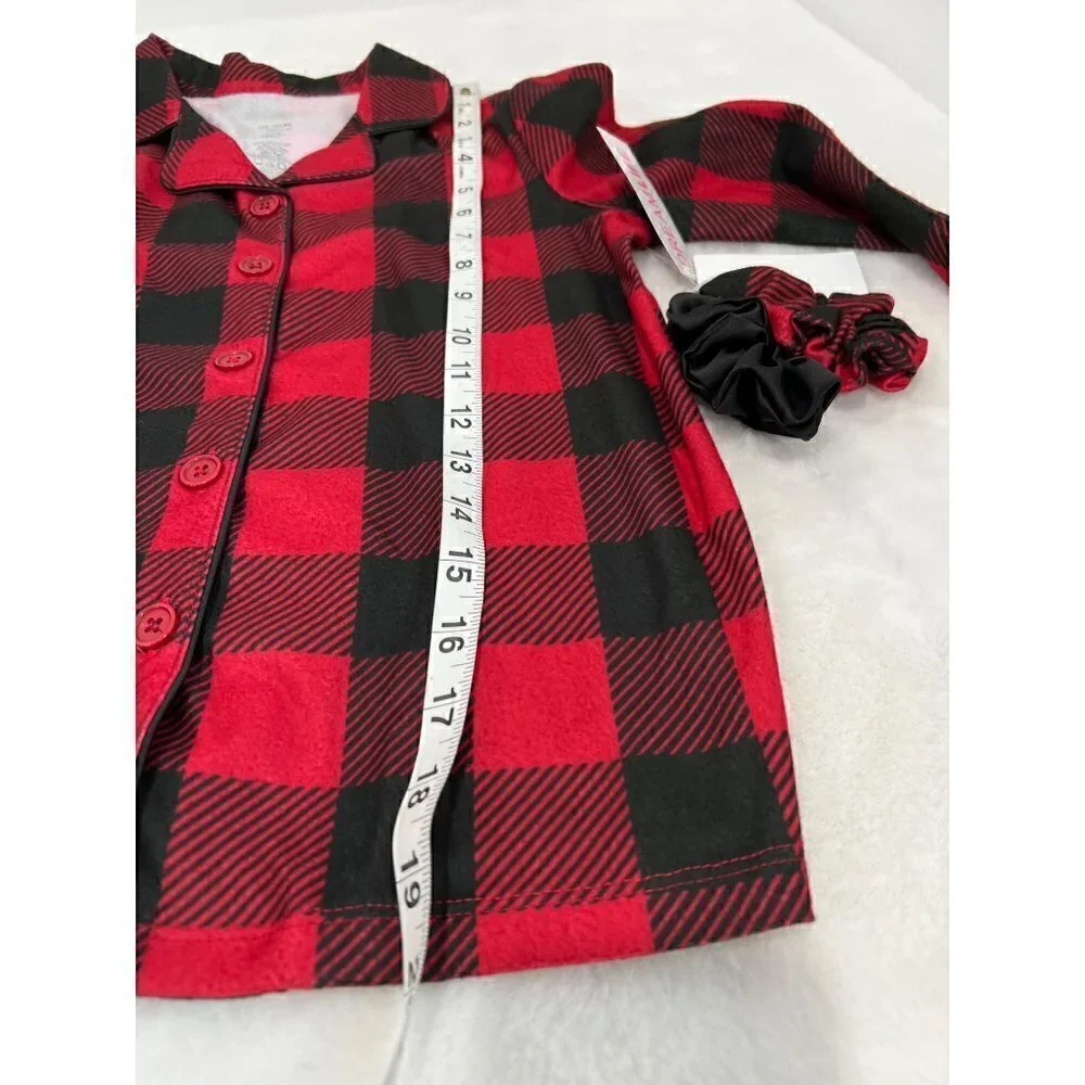 New DreamLife Size Kids S (7-9) Flannel Pajama Set w/Scrunchies Black/Red Plaid